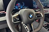 BMW Řada 5 540d xDrive Touring - náhled 22