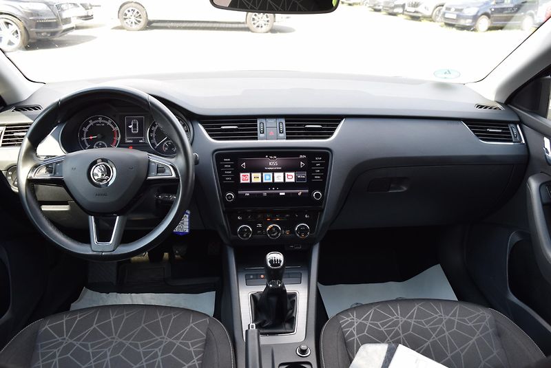 Škoda Octavia (2019) 1.5TSI 110kw CLEVER FULL LED  - fotka 18 z 48
