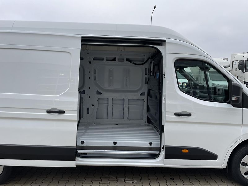 Renault Master (2026) VAN L4H3 RWD 170k RED EDITION - fotka 8 z 16