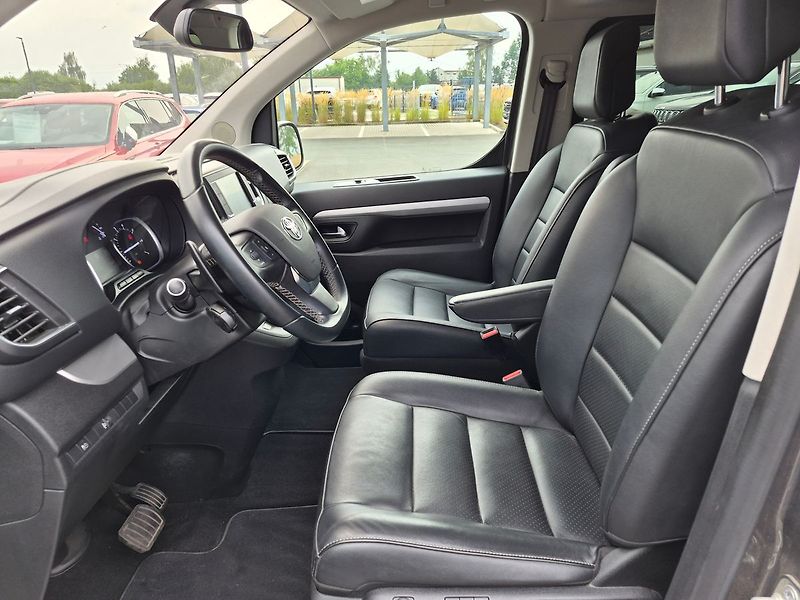 Toyota ProAce Verso VIP L2 Webasto 2,0 D 130 kW 8A - fotka 5 z 23