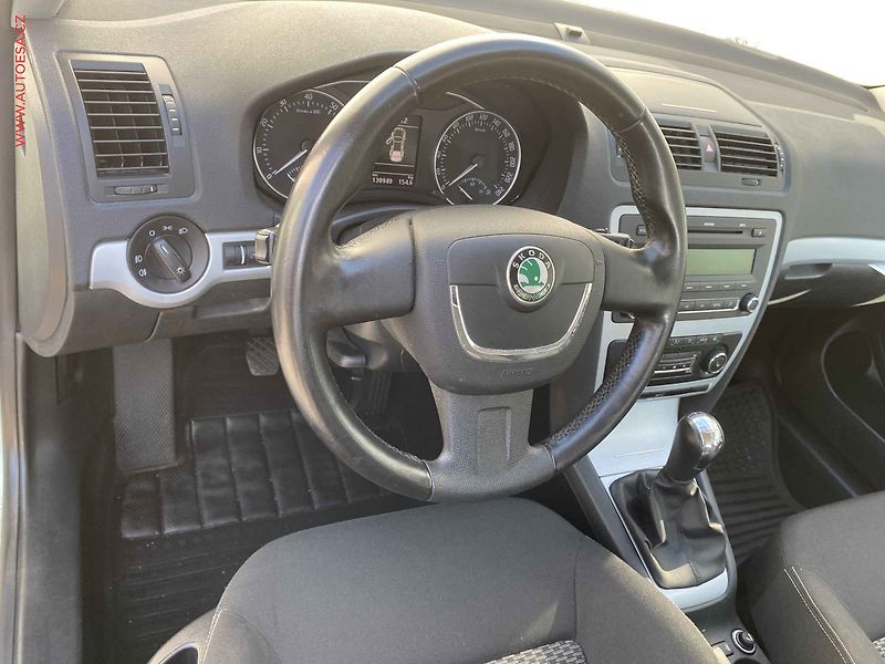 Škoda Octavia (2010) 1.4 TSi, Sport, xenon, +kola - fotka 13 z 18
