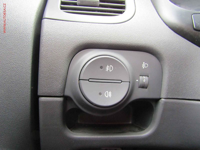 Kia Rio (2007) 1.6i, servis.kniha, AC - fotka 12 z 16