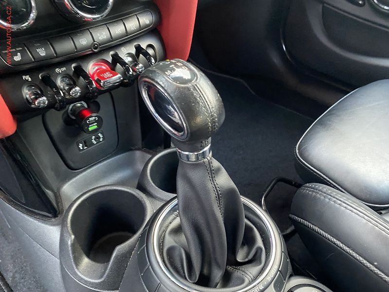 Mini Cooper S (2016) 2.0i, AT, LED - fotka 15 z 17