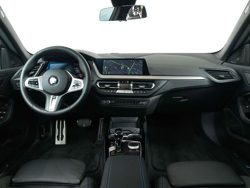 BMW Řada 2 220i Gran Coupé - fotka 12 z 23