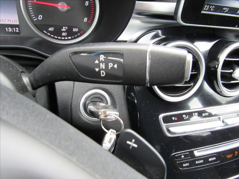 Mercedes-Benz Třídy C 1,6 d C200 BlueTEC - fotka 22 z 36