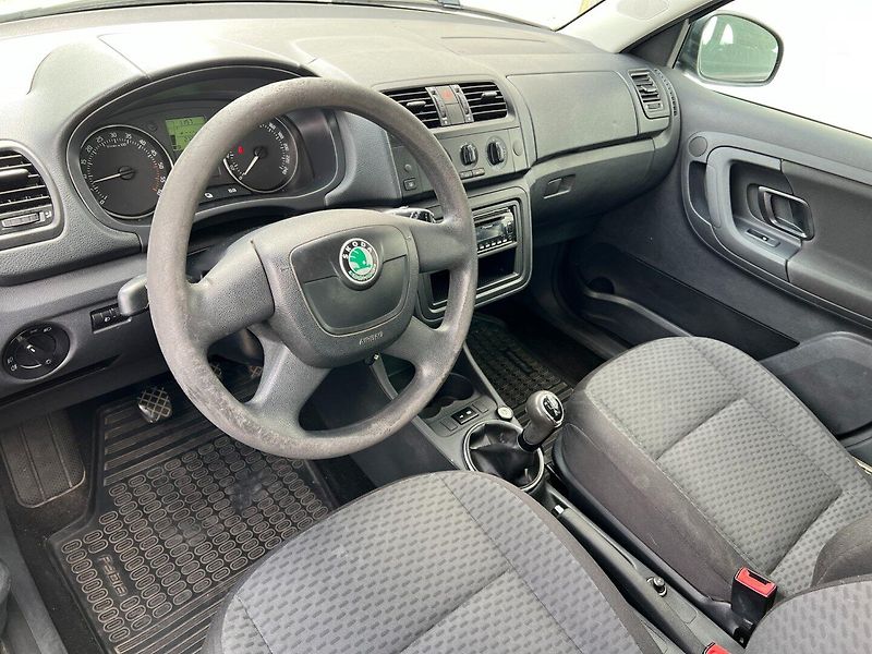 Škoda Fabia (2011) 1.6TDi 66kW - fotka 11 z 21
