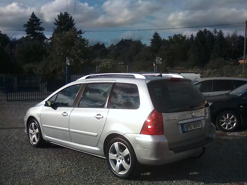 Peugeot 307 (2007) 2.0i 16V  SW , závěs - fotka 6 z 33