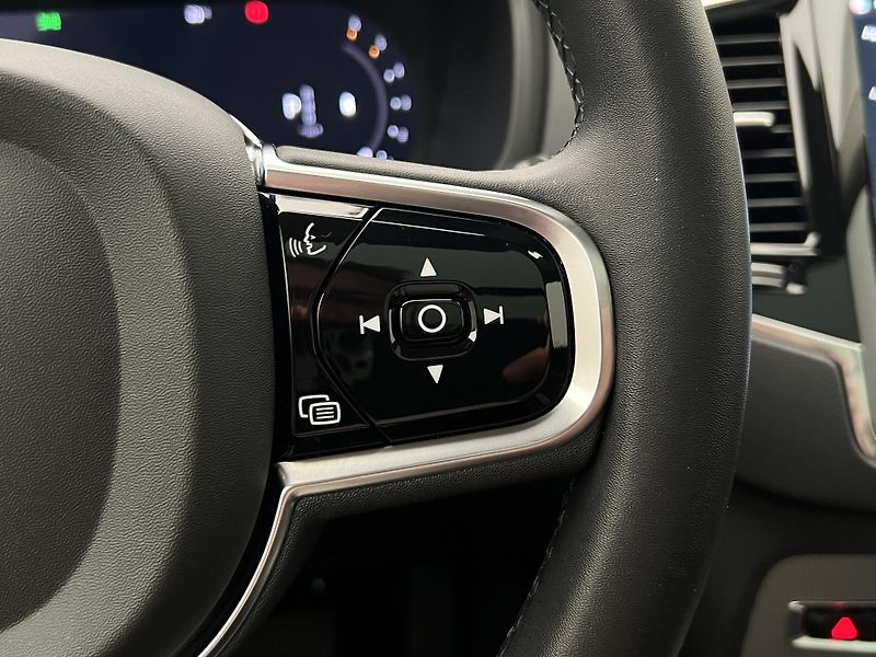 Volvo XC90 B5 AWD BRIGHT PLUS 7 MÍST AUT - fotka 27 z 50