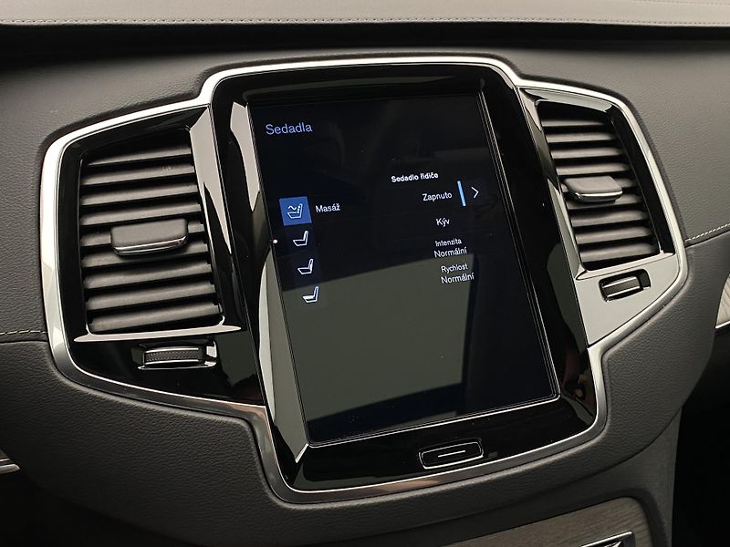 Volvo XC90 B5 AWD INSCRIPTION AUT CZ 7m - fotka 52 z 55