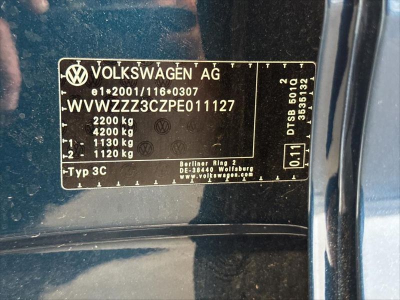 Volkswagen Passat 2,0 TAŽNÉ,EL.SEDADLA,KAMERA - fotka 8 z 8