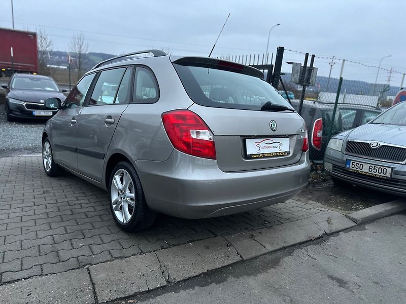 Škoda Fabia (2011) 1.2i PĚKNÝ STAV, 100%KM - fotka 4 z 13