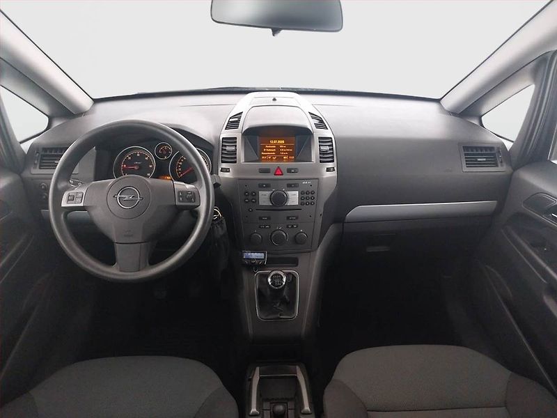 Opel Zafira (2007) 1.9 CDTI, po STK, slušný stav - fotka 8 z 20