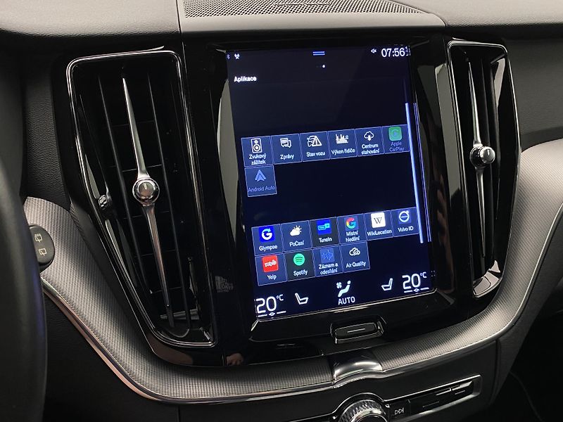 Volvo XC60 B5 AWD R-DESIGN AUT CZ - fotka 42 z 55