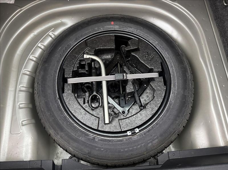 Škoda Octavia 1,6 TDi DPH KLIMA SENZORY ČR - fotka 27 z 30