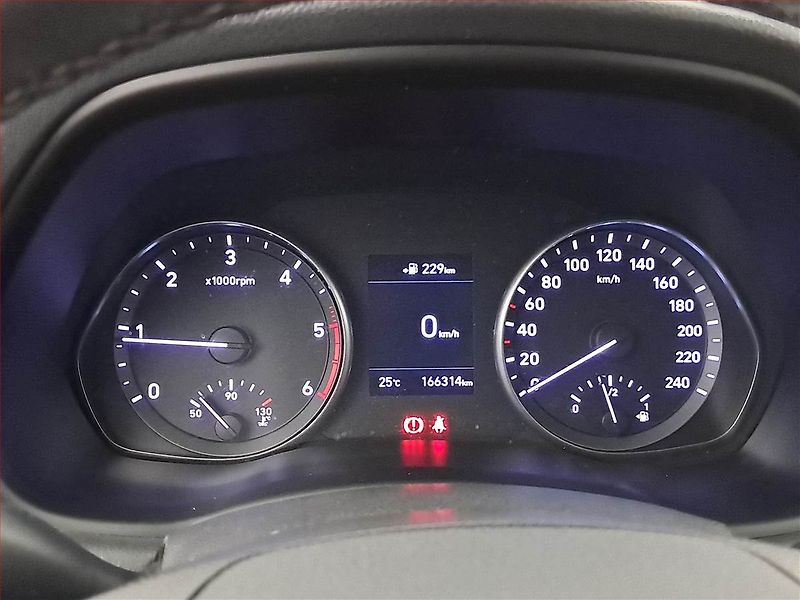 Hyundai i30 (2019) 1.6 CRDi, Tempomat - fotka 11 z 17