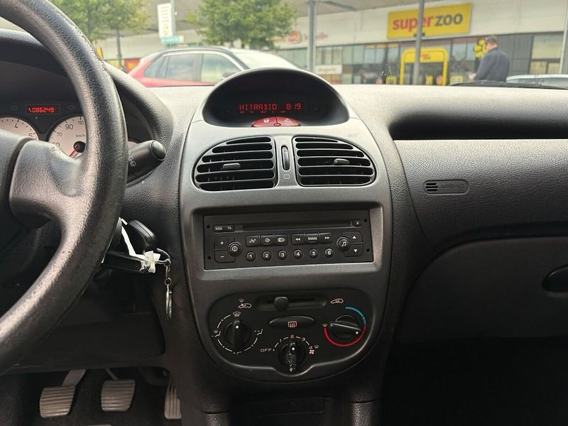 Peugeot 206 1.4 - fotka 11 z 16