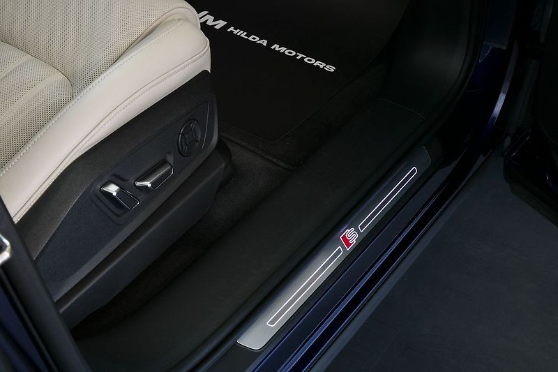Audi e-tron 55 300kW S-Line Tažné Panorama - fotka 23 z 47