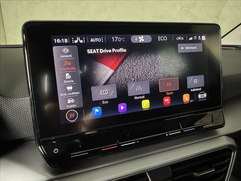 Seat Leon 1,4 TSi  e-Hybrid FR Line LED - fotka 33 z 50