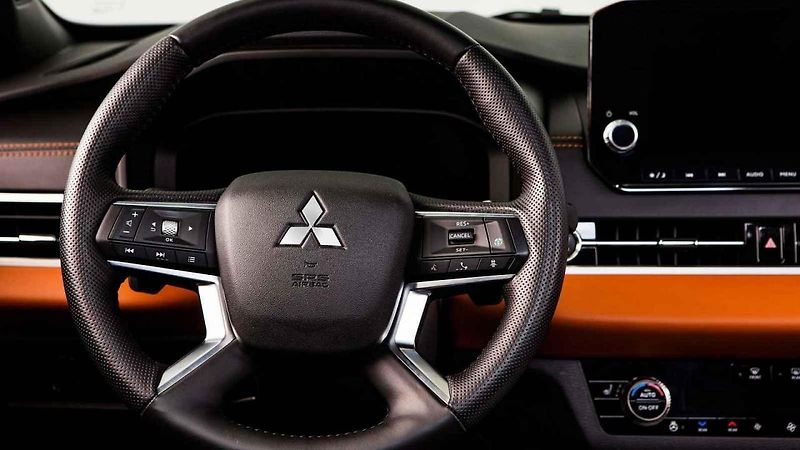 Mitsubihshi Outlander nové generace vstupuje na český trh.