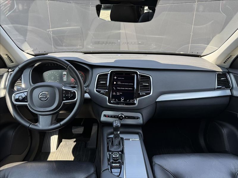 Volvo XC90 2,0 D5 AWD Momentum AT ČR - fotka 15 z 37