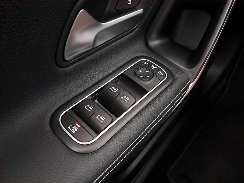 Mercedes-Benz Třídy A (2020) A 180 - fotka 20 z 23