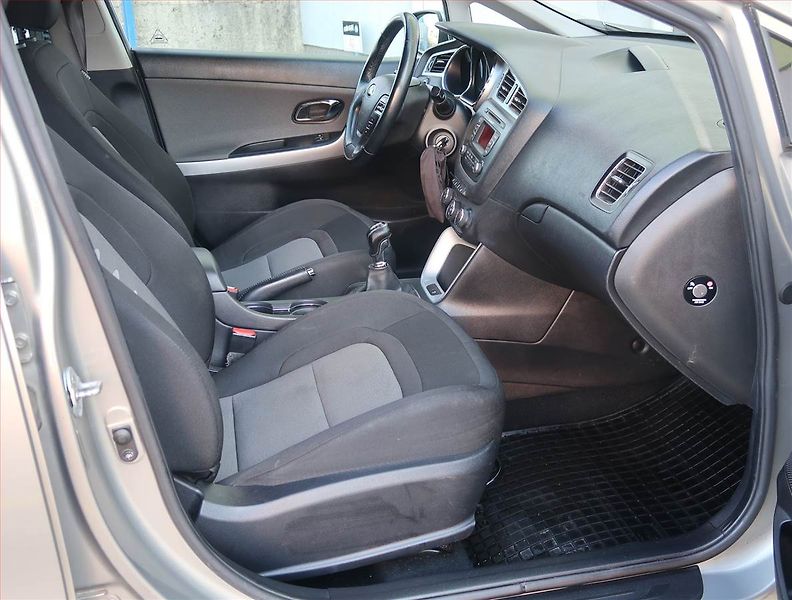 Kia Ceed (2014) 1.6 GDI, Tempomat - fotka 9 z 16