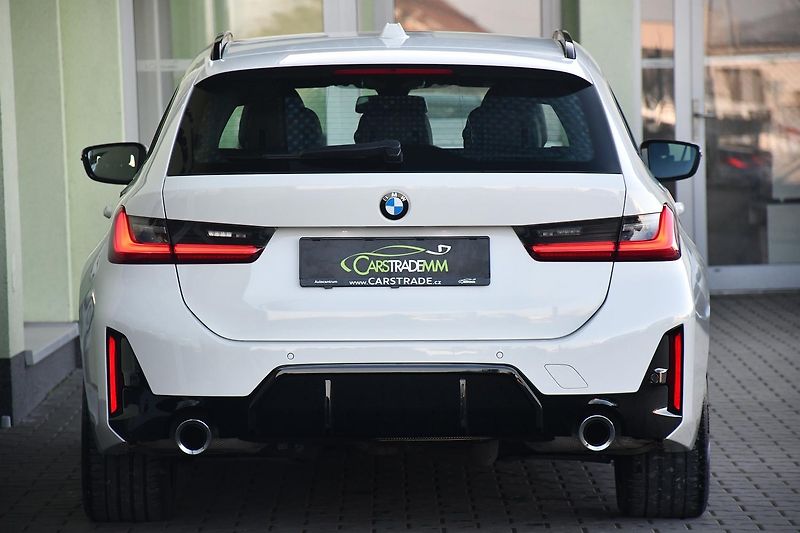 BMW Řada 3 320d xDrive M-SPORT ČR 1.M - fotka 4 z 51