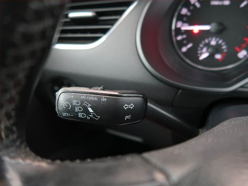 Škoda Octavia (2014) 1.6 TDI, ČR,1.maj, Tempomat - fotka 17 z 17