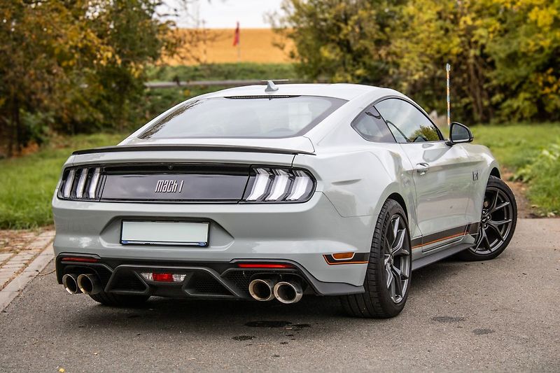 Ford Mustang - fotka 5 z 45
