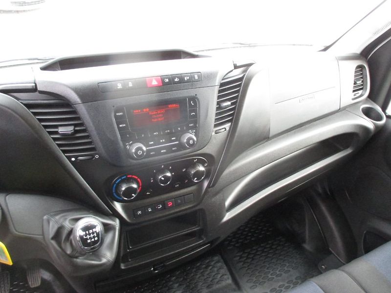 Iveco Daily 35C16, HC, 8 palet - fotka 13 z 17