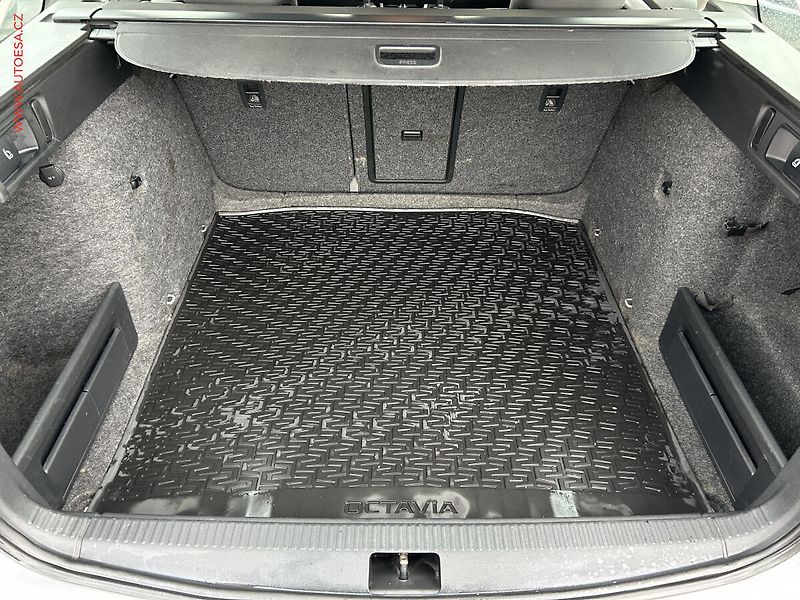 Škoda Octavia (2014) 1.6 TDi, ČR, servis.kniha - fotka 7 z 18