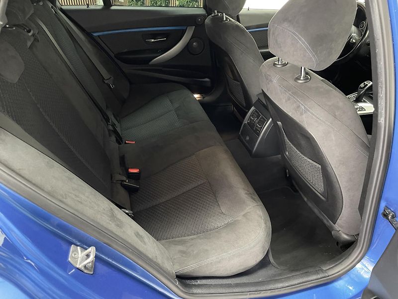 BMW Řada 3 320 XD M-Paket ČR LED NAVI ACC - fotka 17 z 34