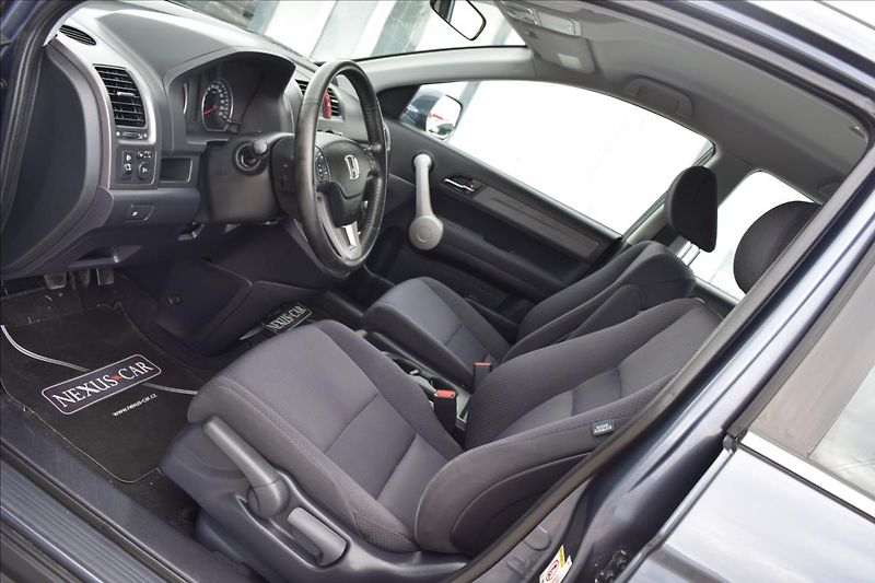 Honda CR-V 2,2 d 103KW TAŽNÉ 4X4 2XKOLA - fotka 15 z 50