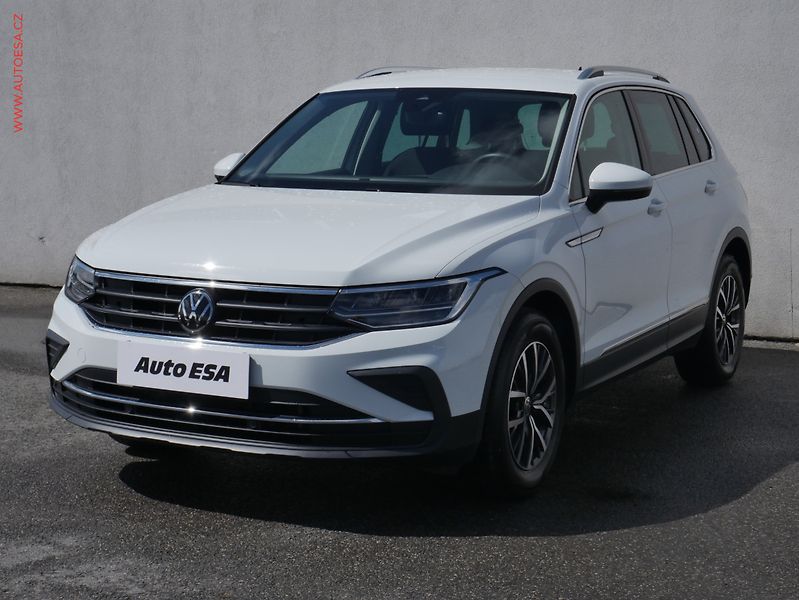 Volkswagen Tiguan (2021) 1.5 TSi, 1.maj,ČR, Life, LED - fotka 3 z 26