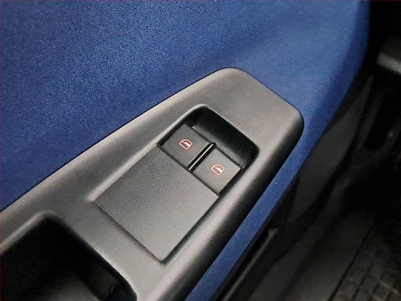 Volkswagen Polo (2005) 1.2, po STK, jezdí výborně - fotka 14 z 14