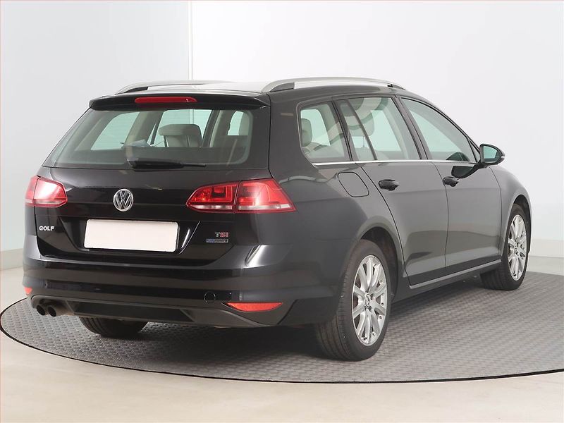 Volkswagen Golf (2014) Highline 1.4 TSI, Serv.kniha - fotka 5 z 16