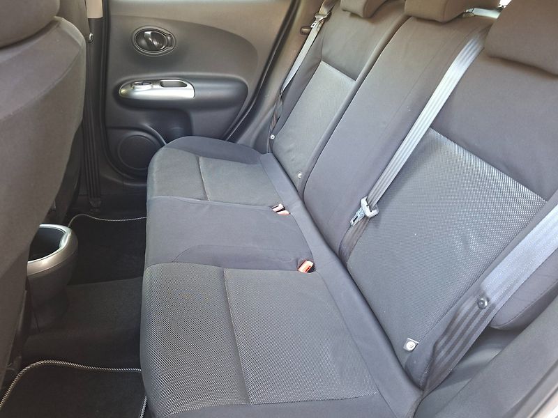 Nissan Juke (2012) 1.6i 86kW MAN -PARK.SENZORY - fotka 21 z 31