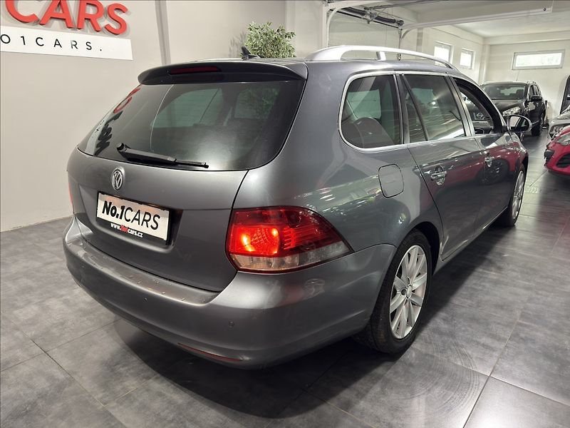Volkswagen Golf 1,4   TSI HIGHLINE PANORAMA - fotka 5 z 28