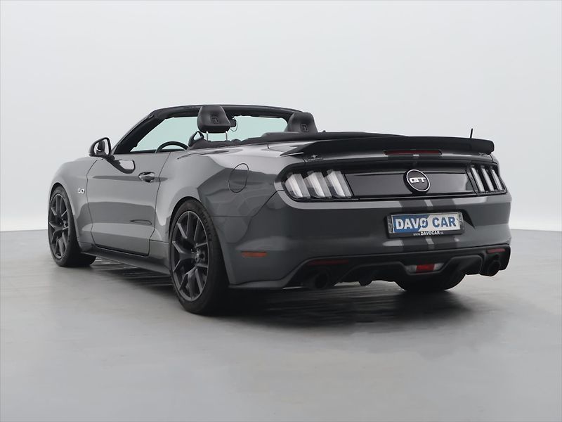 Ford Mustang GT 5,0 V8 534kW Kabriolet DPH - fotka 13 z 38