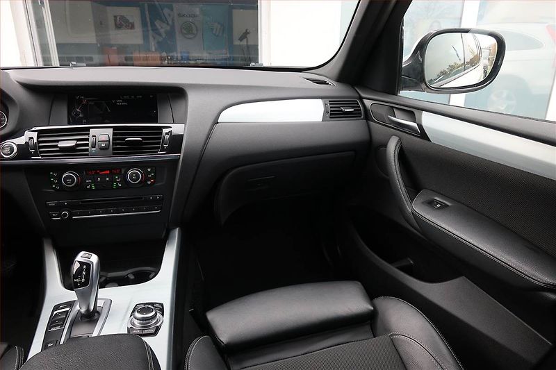 BMW X3 (2014) M Sport xDrive20d, 4X4 - fotka 8 z 21
