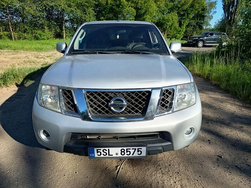 Nissan Navara (2010) - fotka 3 z 33