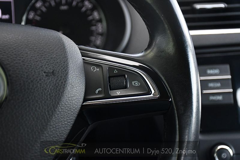 Škoda Octavia 2,0TDi - fotka 28 z 47
