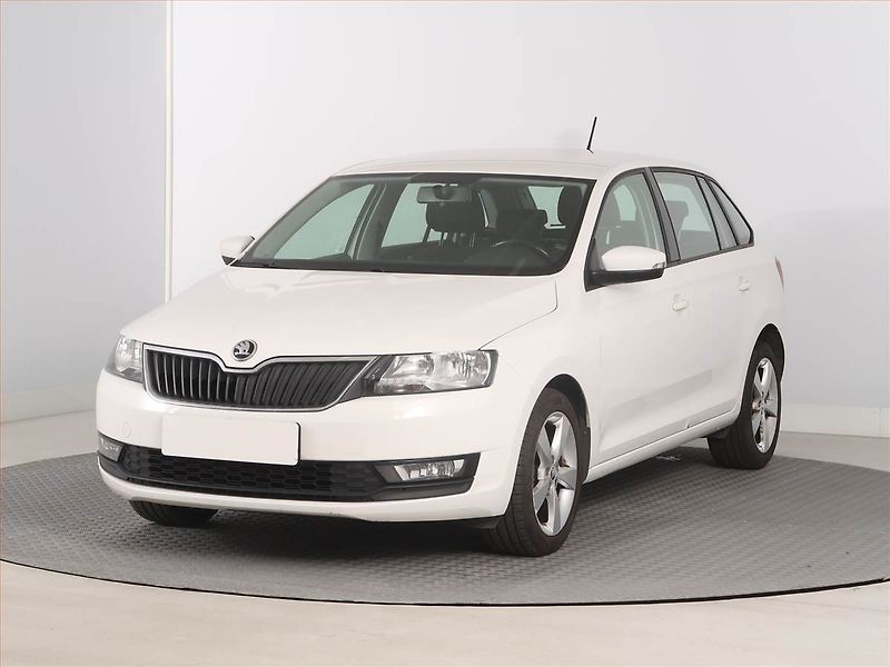 Škoda Rapid (2019) Spaceback 1.0 TSI, ČR,1.maj - fotka 2 z 14