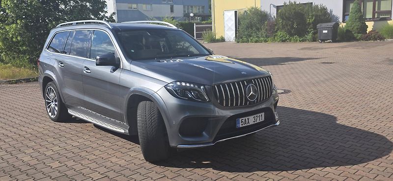 Mercedes-Benz GLS (2016) - fotka 1 z 22