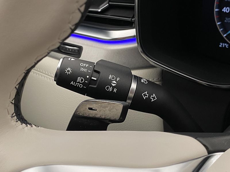 Jaguar F-Pace P250 SE R-DYNAMIC AWD AUT  - fotka 21 z 43