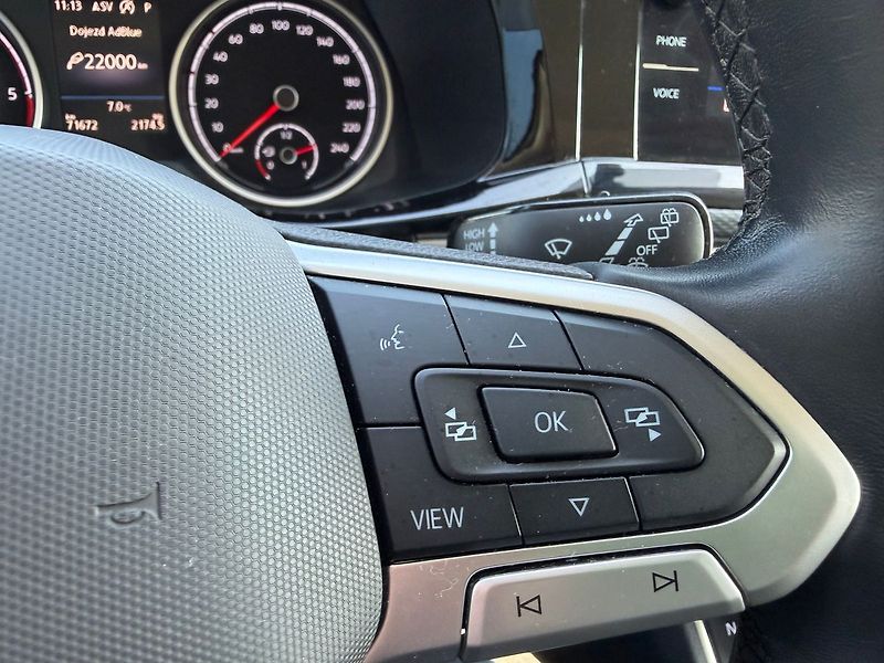 Volkswagen Multivan Comfortline  7míst 2,0TDI 110k - fotka 8 z 19