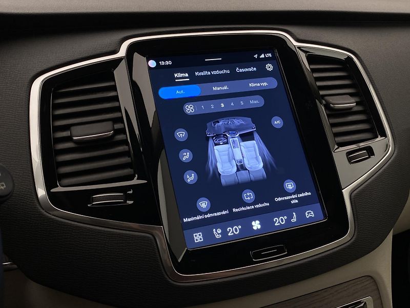 Volvo XC90 B5 AWD CORE AUT CZ - fotka 38 z 58