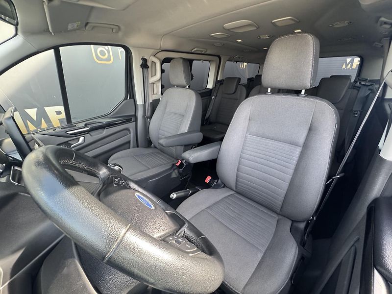 Ford Tourneo Custom (2019) 2.0 TDCi Titanium X, L2, DPH   - fotka 11 z 38