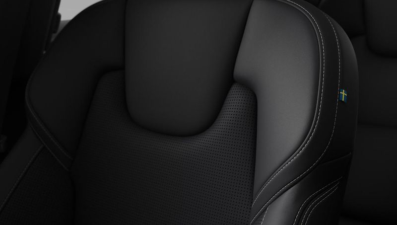 Volvo XC60 (2026) B5 PLUS - fotka 7 z 13
