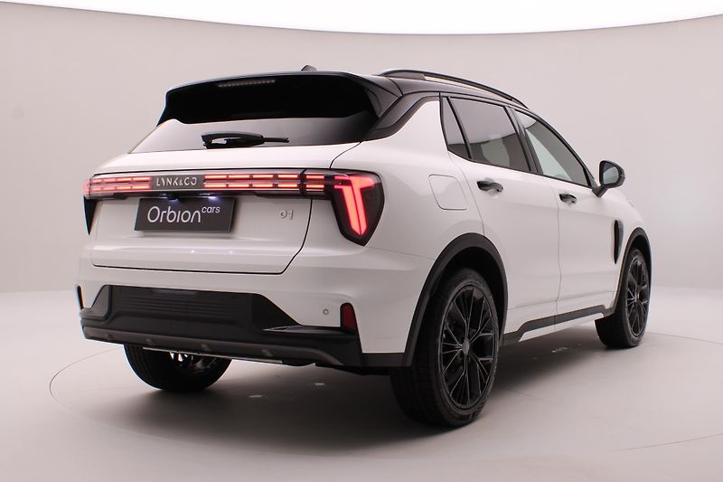 Lynk & Co 01 (2025) MORE PHEV AUT CZ 1.maj - fotka 13 z 61
